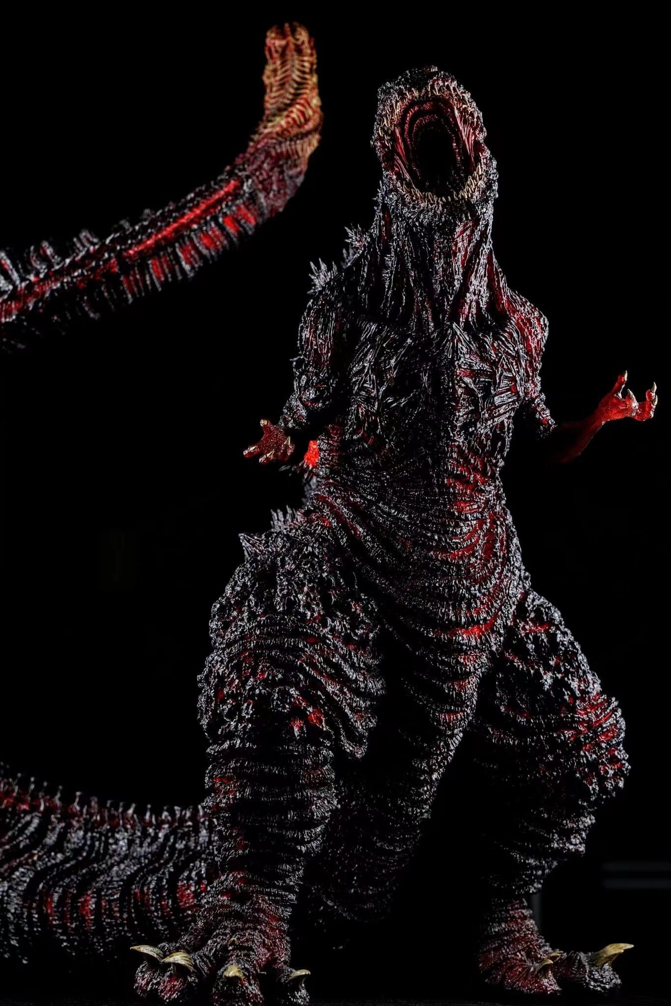 EZHobi Omega Beast Shin Godzilla Furious Red