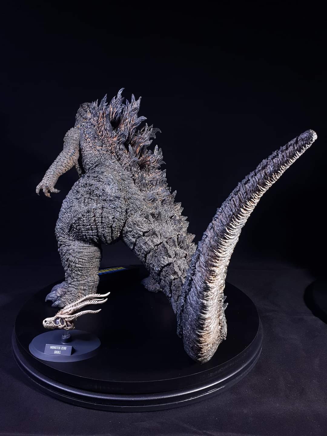 Alpha Kaiju Godzilla 2021 Classic External