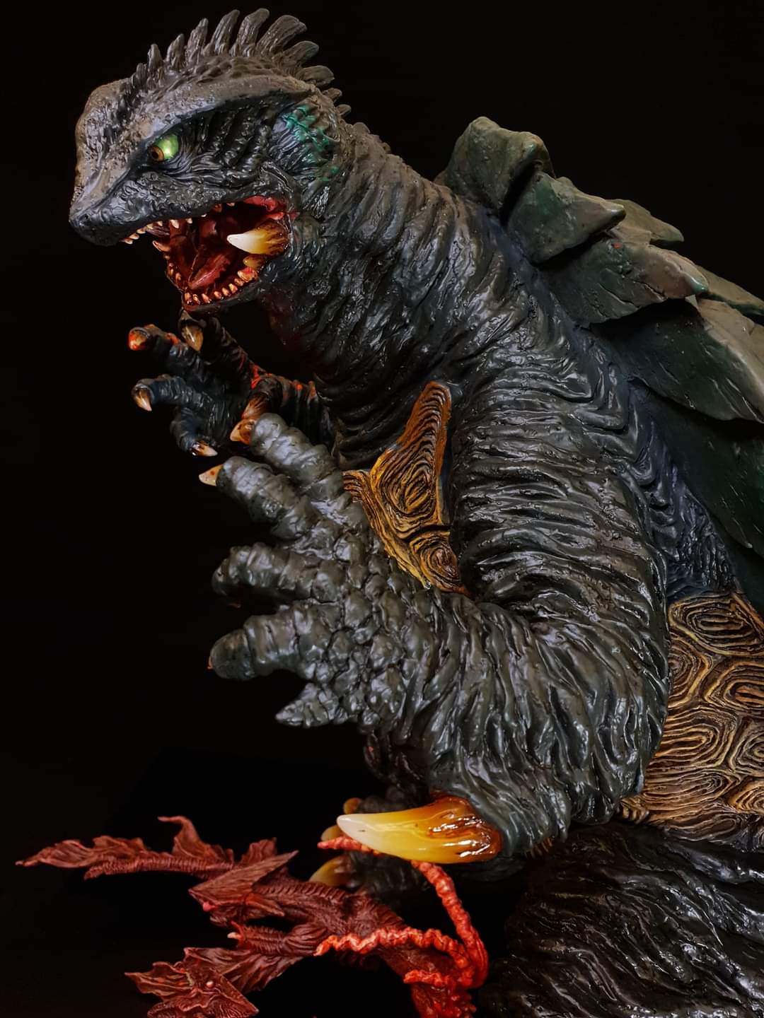 EZHobi Omega Beast Gamera 1999