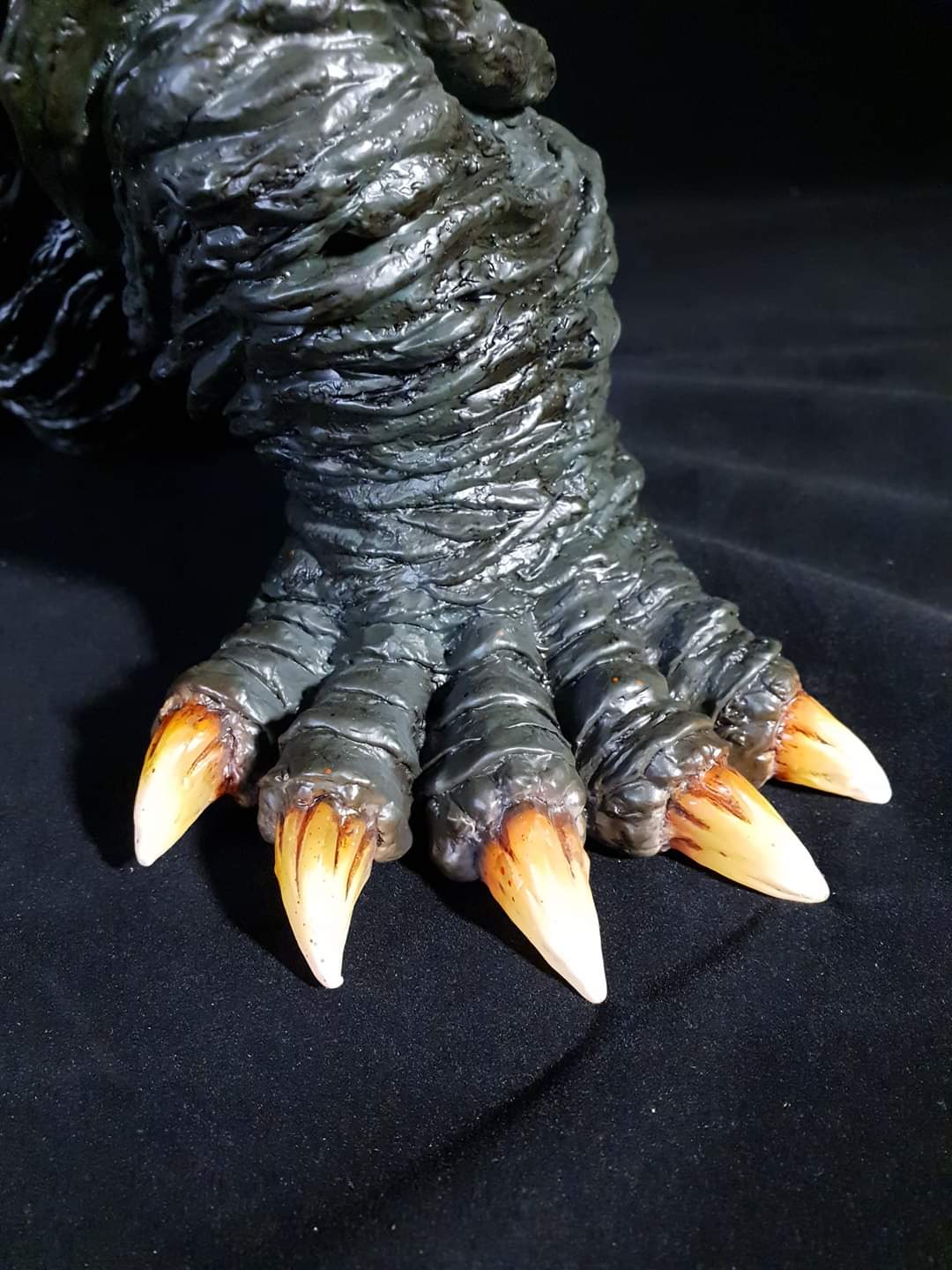 EZHobi Omega Beast Gamera 1999