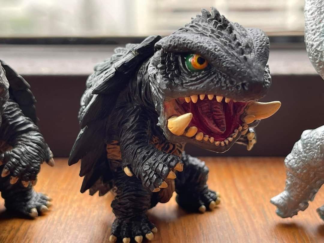 EZHobi Eggmon Gamera Box of 18 including secret figures