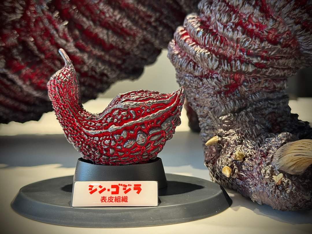 EZHobi Omega Beast Shin Godzilla Kamakura Landing Translucent Rage Version