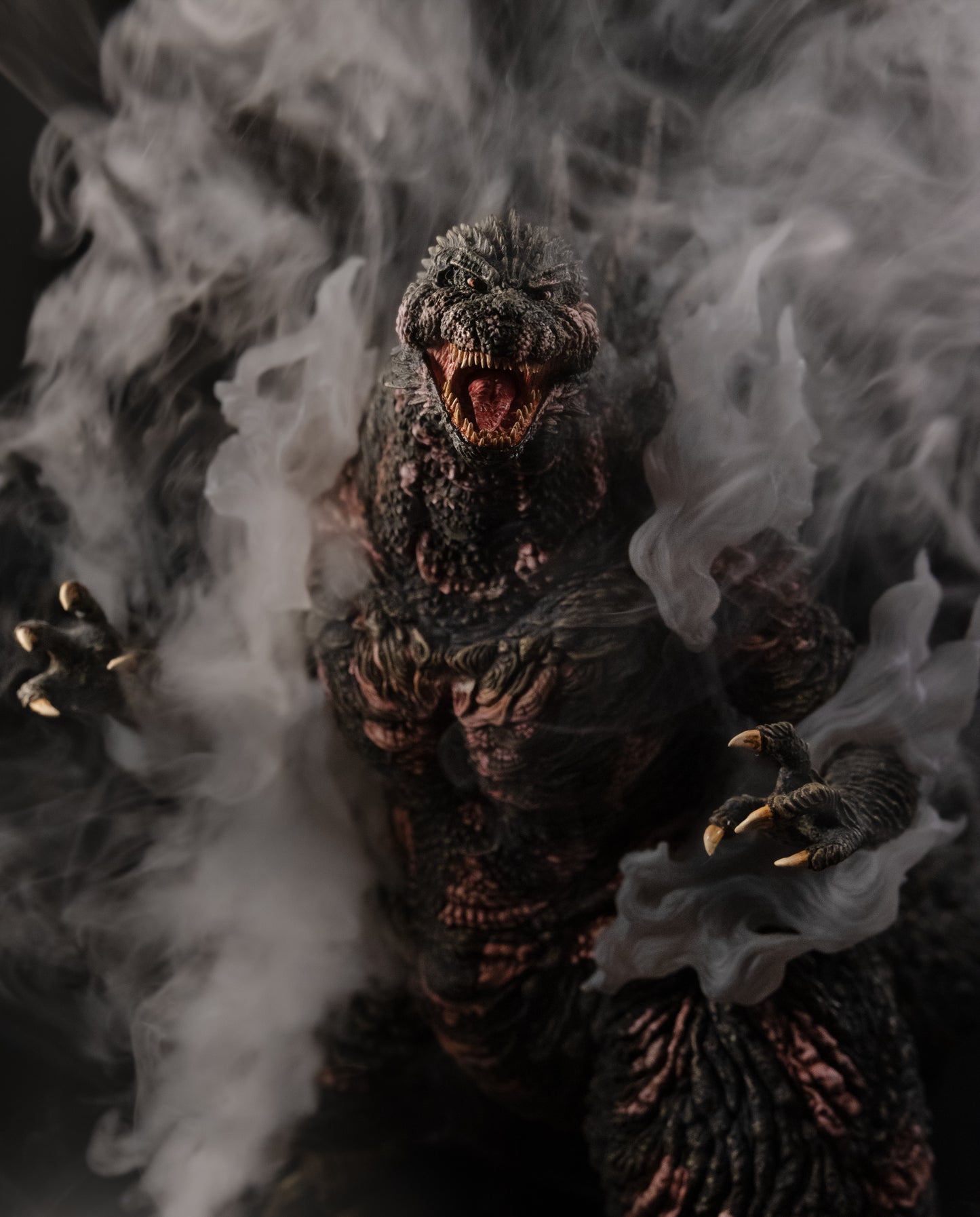 EZHobi Alpha Kaiju Godzilla Minus One Godzilla Heat Ray Scorched Ver. with Smoke Effects - US Godzilla Store Exclusive Buying Service